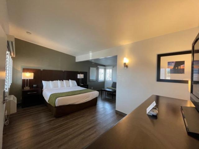 스탠다드 룸 킹사이즈 침대, Hi View Inn & Suites
