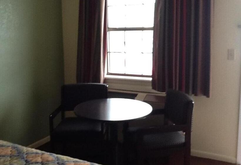 带大床的标准间, Relax Inn   Lakeland