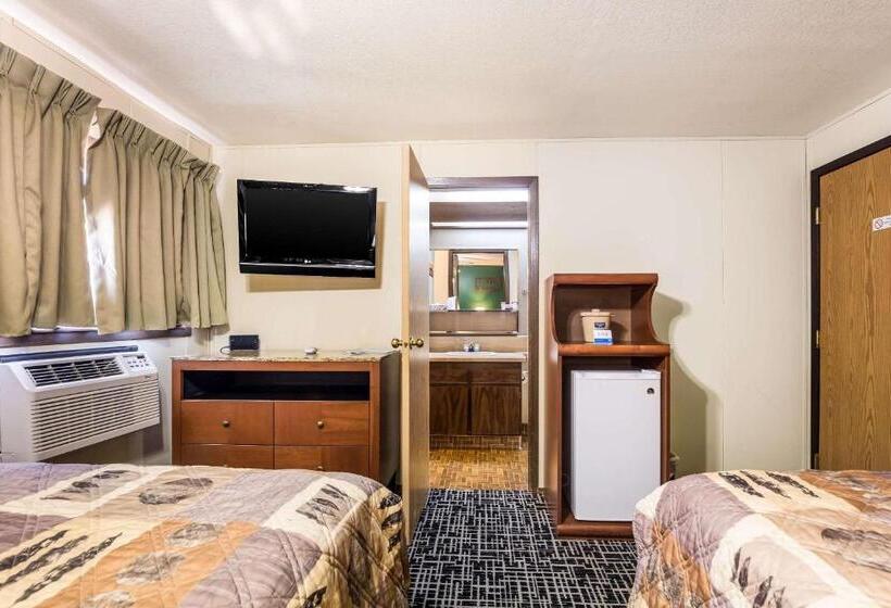 Номер Стандарт 2 Двуспальные Кровати, Rodeway Inn & Suites Big Water  Antelope Canyon