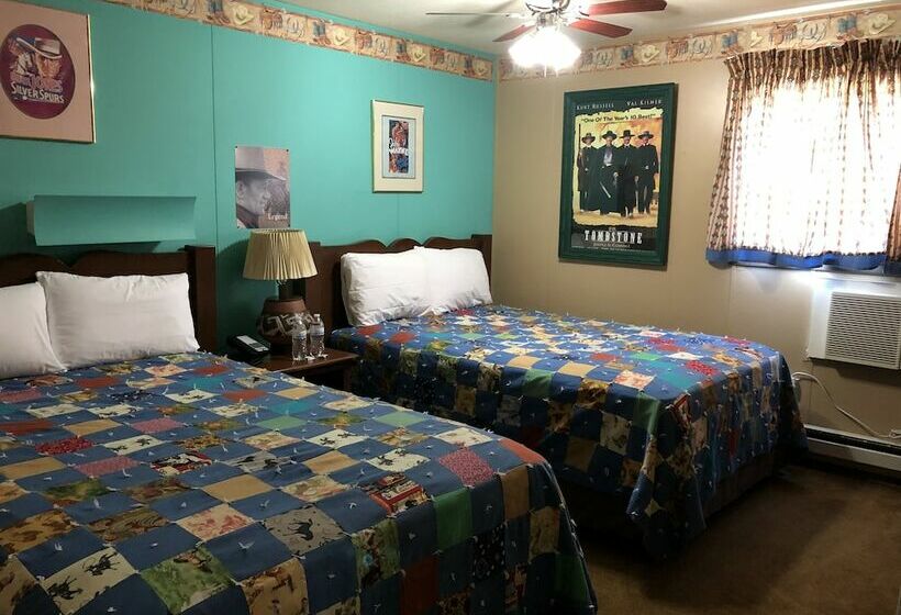 Номер Стандарт 2 Двуспальные Кровати, Rodeway Inn & Suites Big Water  Antelope Canyon