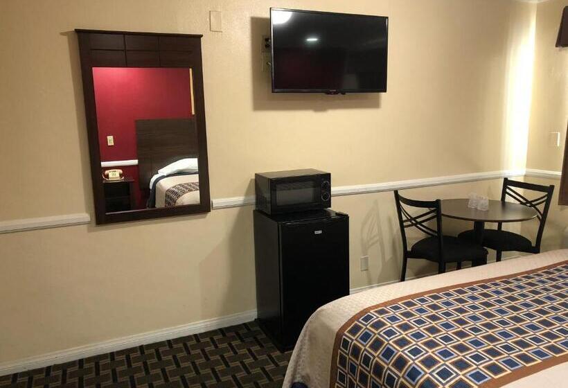 스탠다드 룸 킹사이즈 침대, Whittier Travel Inn