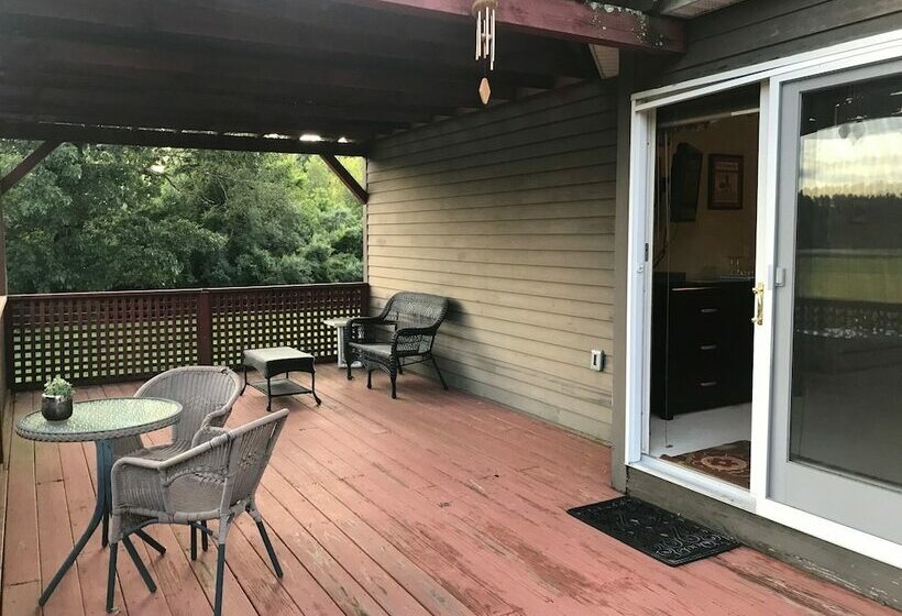 Номер Стандарт, On Cranberry Pond B&b