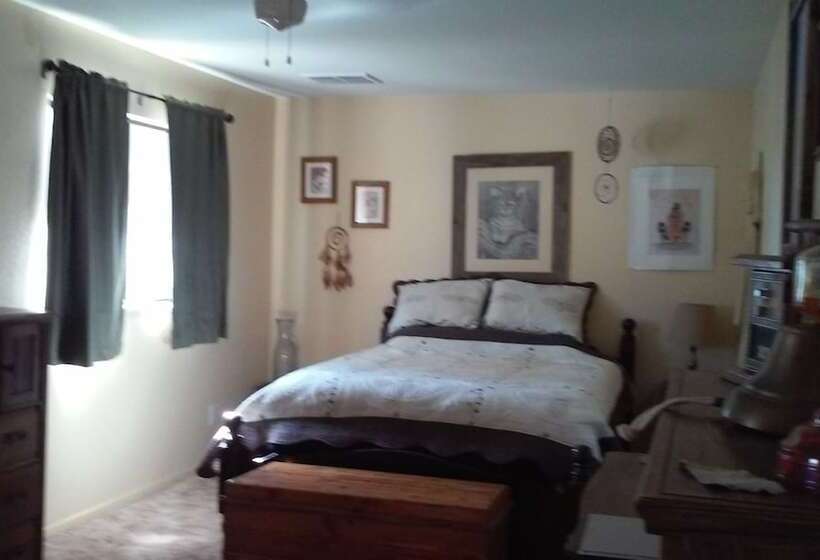 패밀리 룸, The Branded Calf Bed & Breakfast
