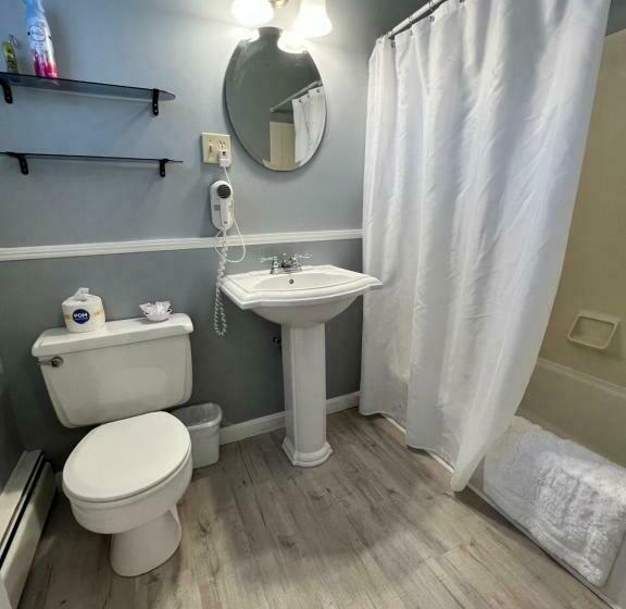 Стандартный Номер Кровать Кинг, Alamoosook Lakeside Inn Orland