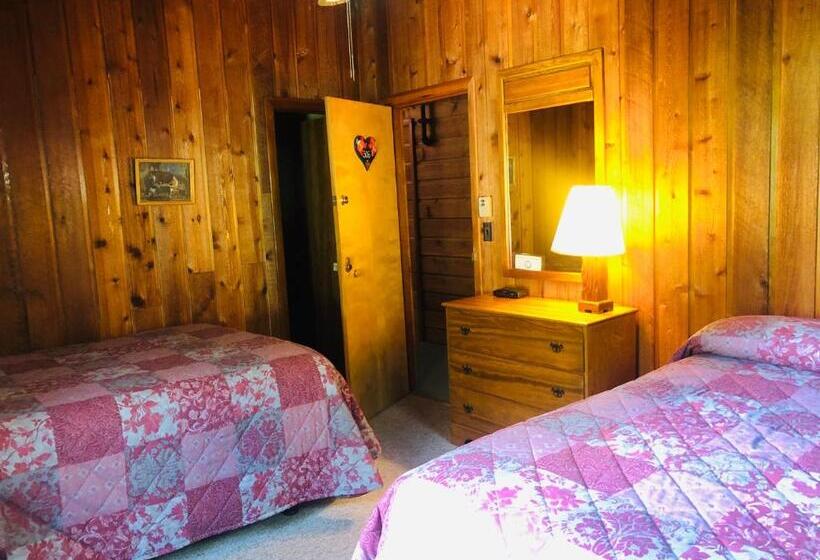 Номер Стандарт 2 Двуспальные Кровати, Gray Ghost Inn