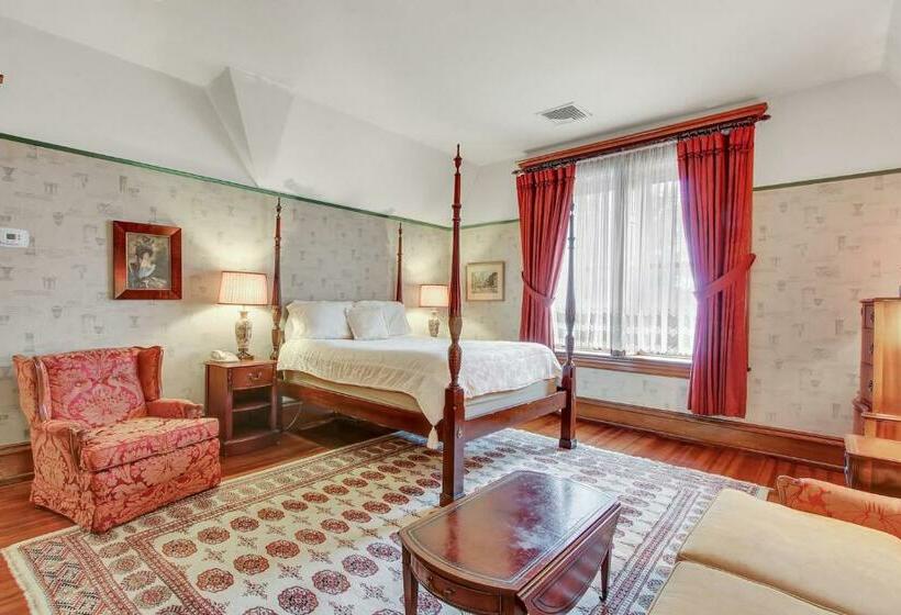 Family Suite, The Gables At Stirling Guest