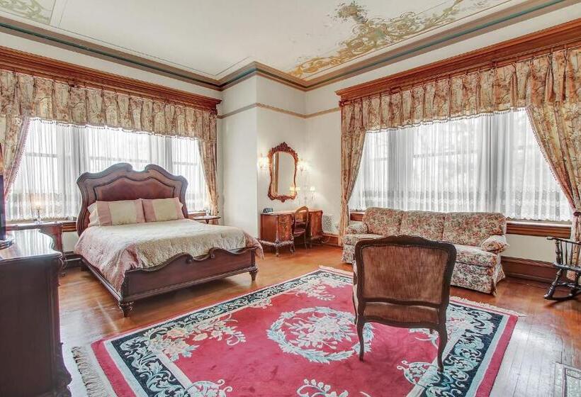 Президентский Люкс, The Gables At Stirling Guest