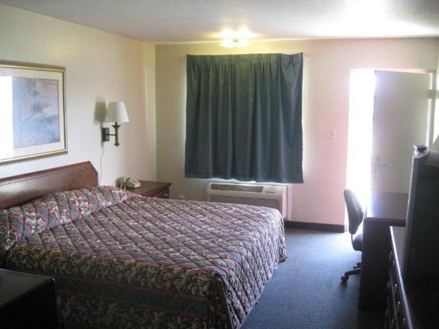 Camera Standard Letto King, Red Carpet Inn Terre Haute