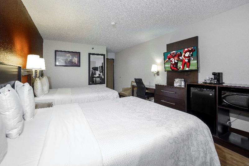 Номер Deluxe Кровать Куин, Red Roof Inn Plus+ & Suites Malone