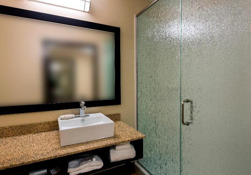 Номер Deluxe Кровать Куин, Red Roof Inn Plus+ & Suites Malone