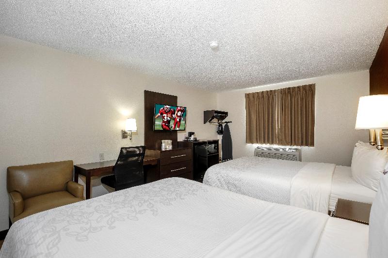 Номер Deluxe Адаптированный для Инвалидов, Red Roof Inn Plus+ & Suites Malone