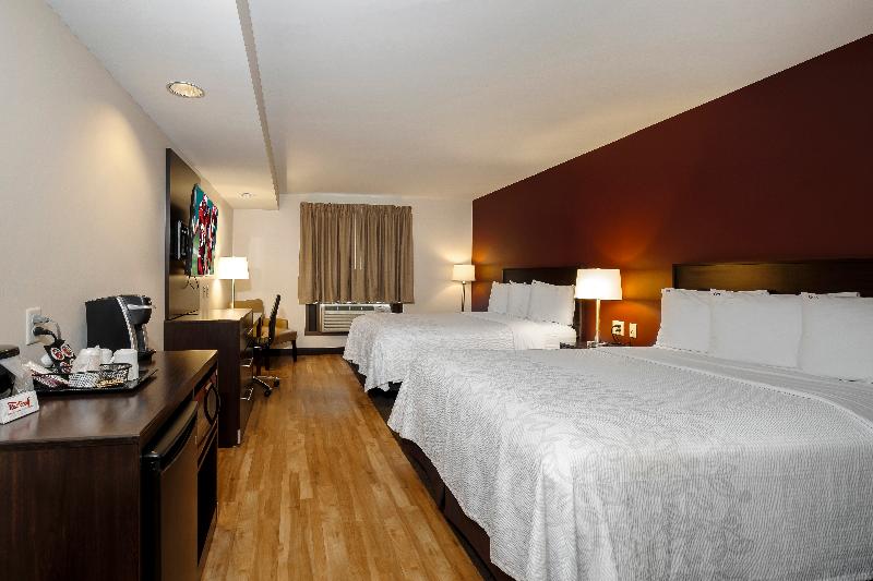 Номер Deluxe Адаптированный для Инвалидов, Red Roof Inn Plus+ & Suites Malone