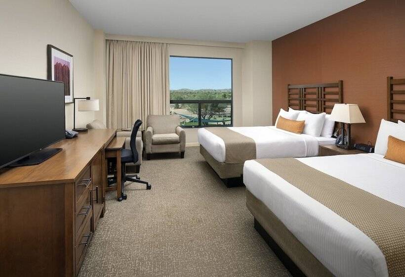 Номер Deluxe Вид на Бассейн, Wekopa Casino Resort