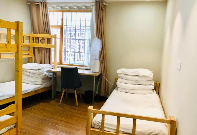 공동 객실, Fengma Feiyang Hostel