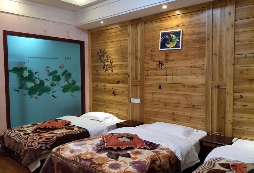 Трехместный Номер Deluxe, Emeishan Moon Bay