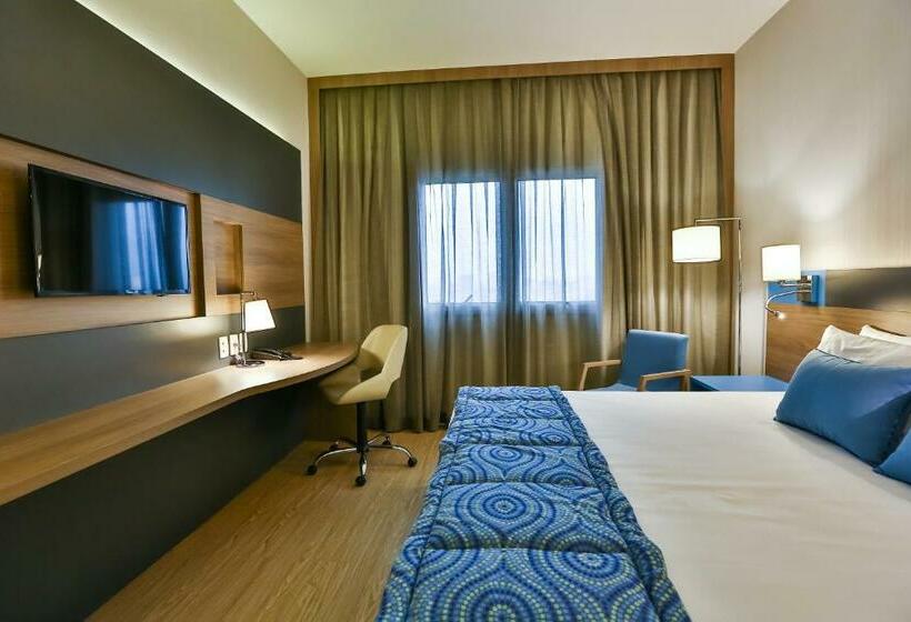 キングサイズベッドのスーペリアルーム, Hilton Garden Inn Santo Andre