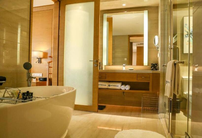 Люкс Кровать Кинг, Wyndham Jingzhou