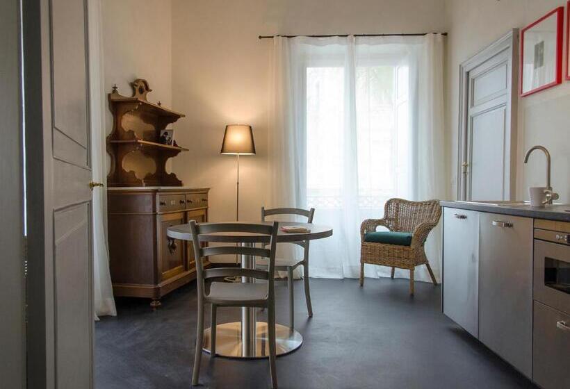 标准间, Palazzo Melfi