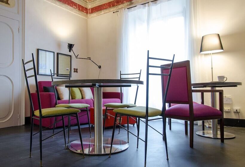 套房, Palazzo Melfi