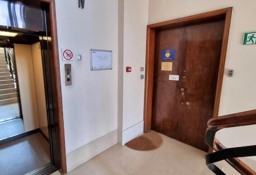 اتاق استاندارد سه نفره, Locanda Al Volo Tor Bandena