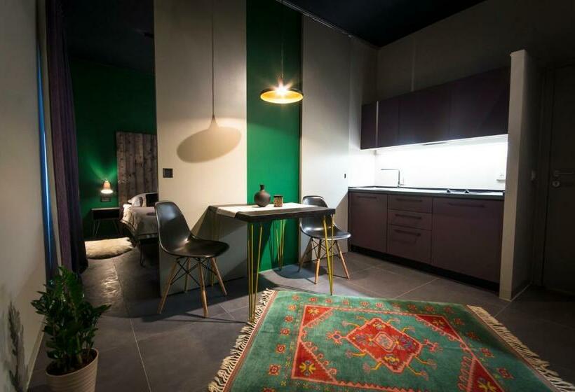 דירת חדר דלוקס, Apartments And Rooms Lejletul