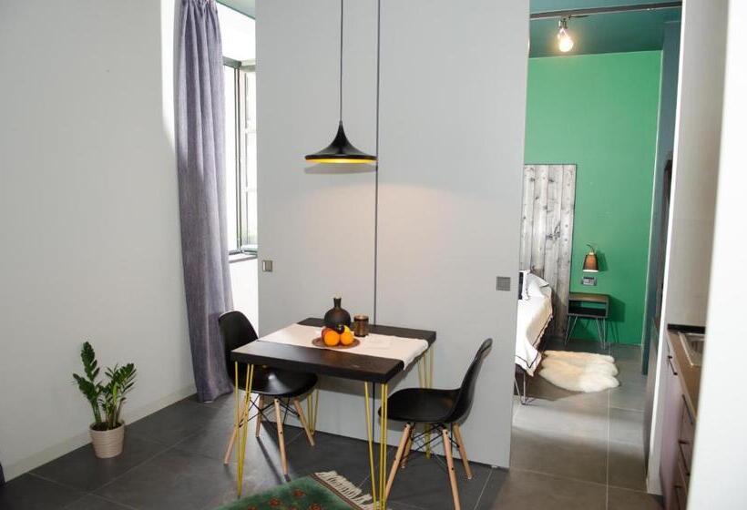 דירת חדר דלוקס, Apartments And Rooms Lejletul