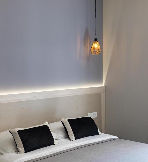 חדר סטנדרט לשלושה, Apartments And Rooms Lejletul