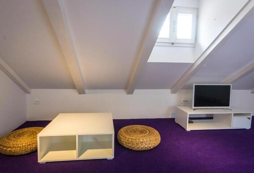סטודיו דלוקס, Apartments And Rooms Lejletul