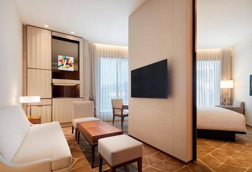 Люкс, Aloft Seoul Myeongdong