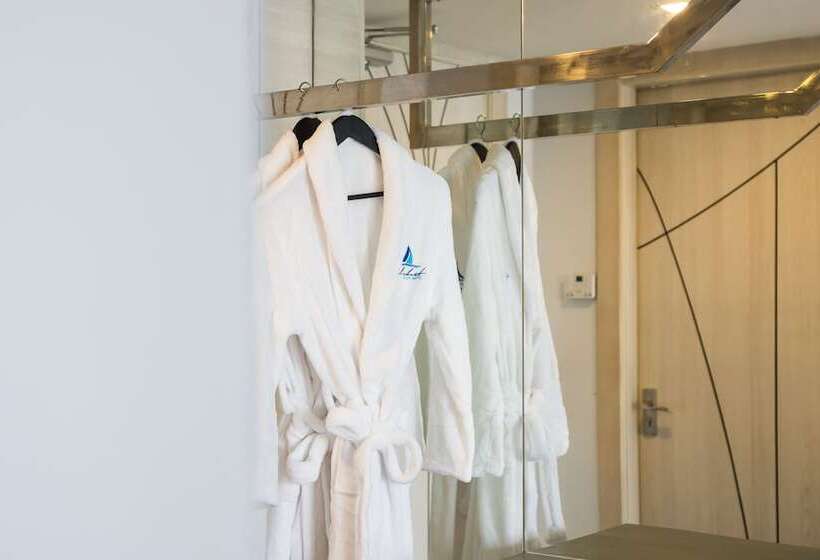 스위트, Blue Boat Hotel Jc