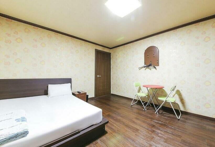 Номер Стандарт, Motel Sangmu Gwangju