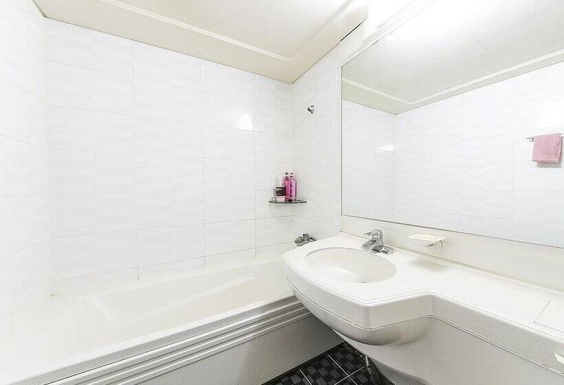 Номер Стандарт, Motel Sangmu Gwangju