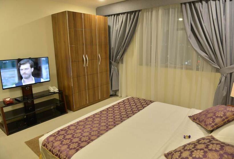 Студия Стандарт, The First Tower Hotel Apartment