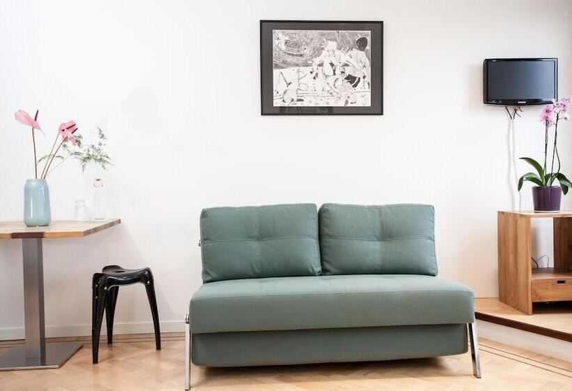 Четырехместный Номер Deluxe, Kuwadro Guesthouse Centrum