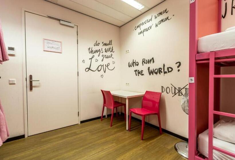 מיטה בחדר משותף, Hostelle   Women Only Hostel Amsterdam