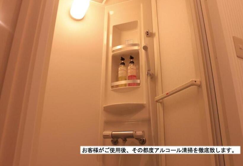 Номер Стандарт Индивидуальный Совместная Ванная, T And K Hostel Kobe Sannomiya East