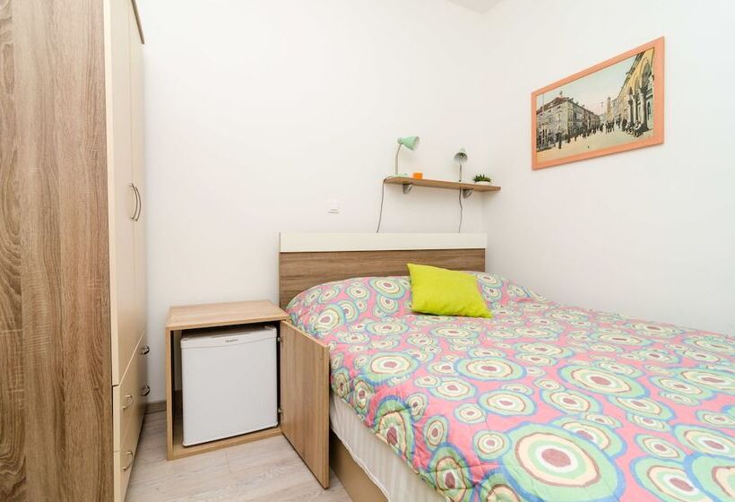 Номер Стандарт Вид на Город, Rooms Tezoro