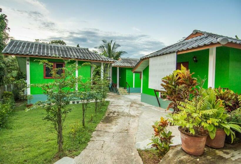 Номер Стандарт с Балконом, Sarm Mork Guest House