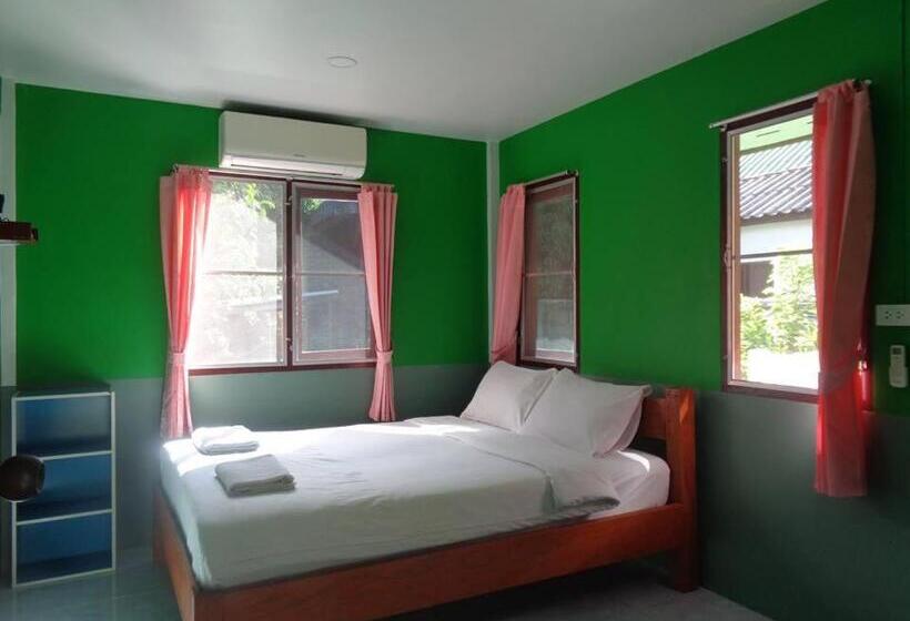 Номер Стандарт с Балконом, Sarm Mork Guest House