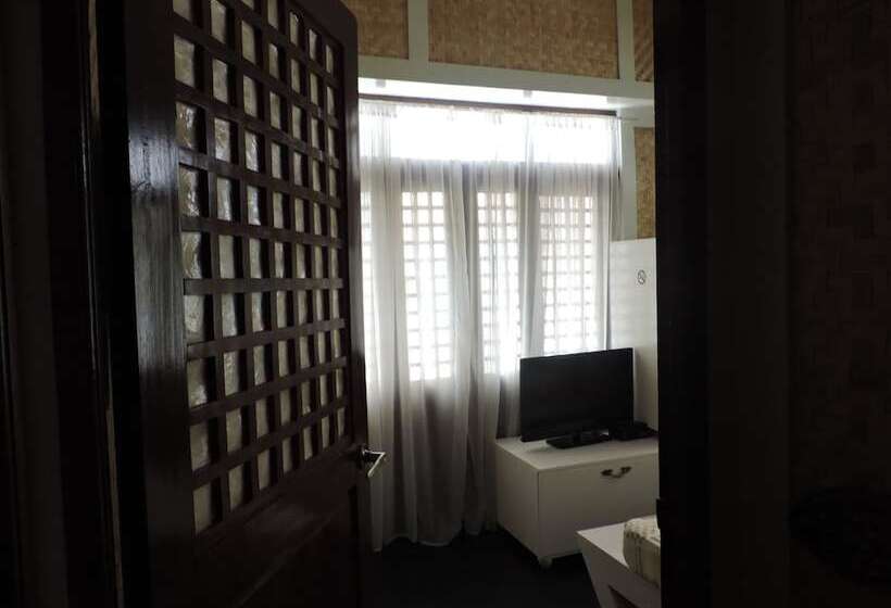 Deluxe Rum, Orange Mangrove Pension House
