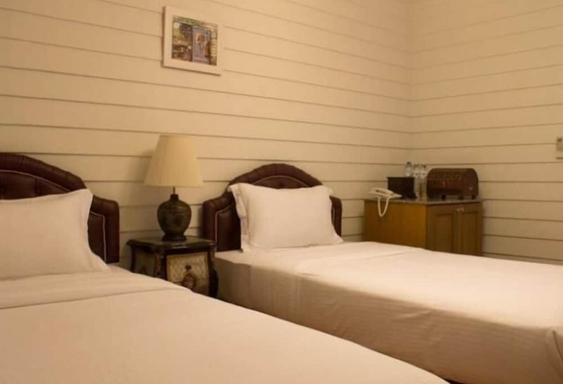Quarto Superior, Ban Thungdang Boutique