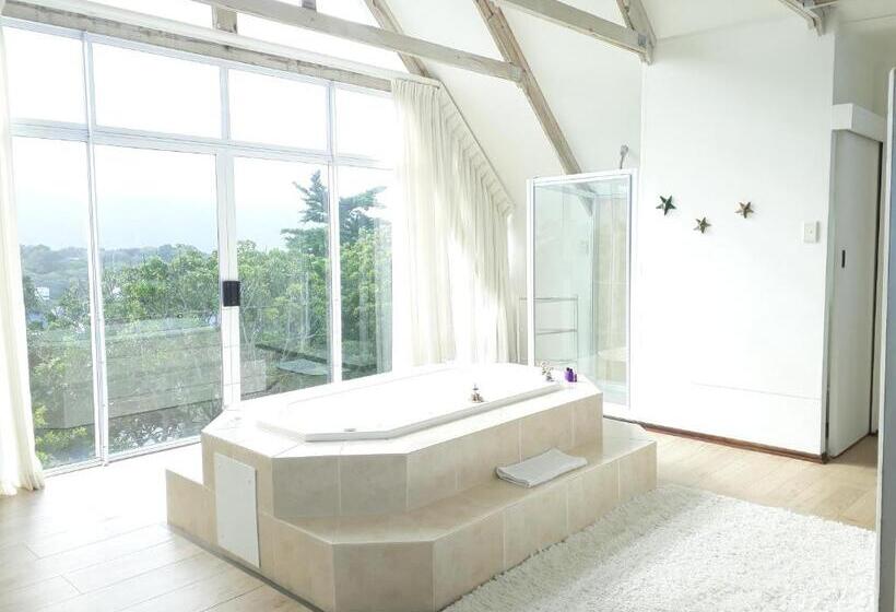 Люкс, Whales Way Ocean Retreat