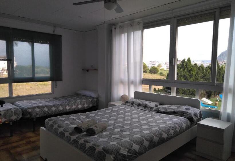 四人标准间, Aqua House