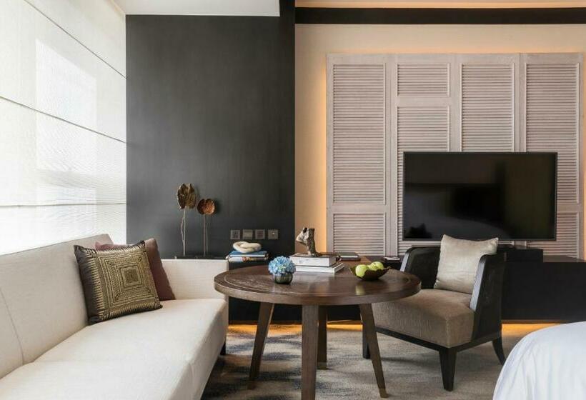 Номер Executive Кровать Кинг, Rosewood Phnom Penh