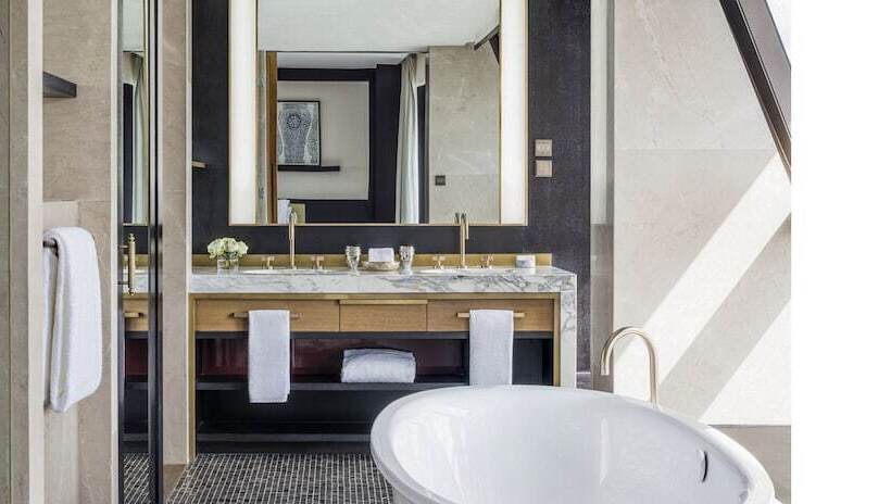 Люкс, Rosewood Phnom Penh