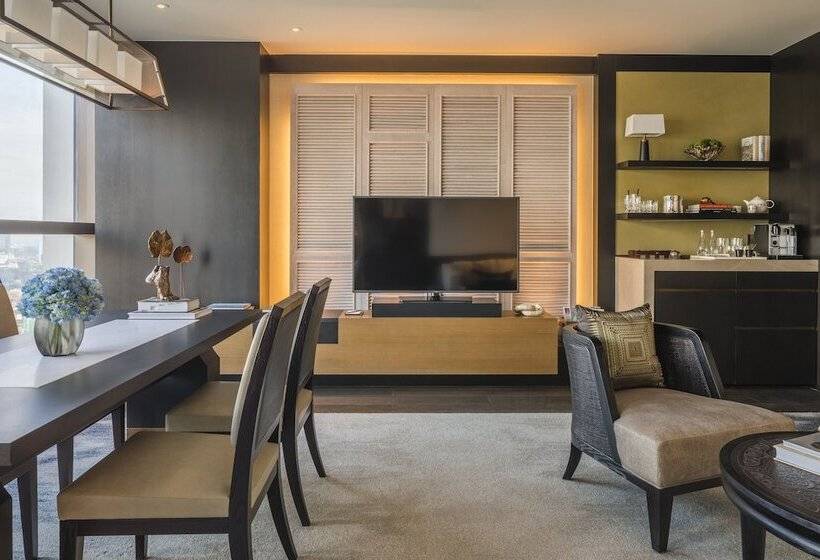 Люкс, Rosewood Phnom Penh