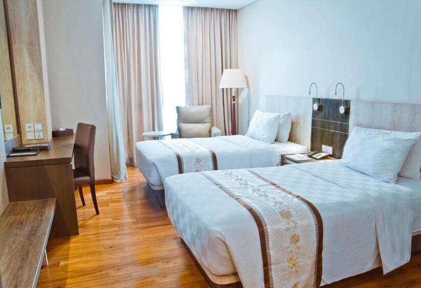 Номер Superior, Nagoya Hill Hotel Batam
