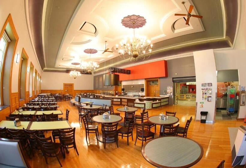 스탠다드 룸 공동 욕실, Dalhousie University Accommodations