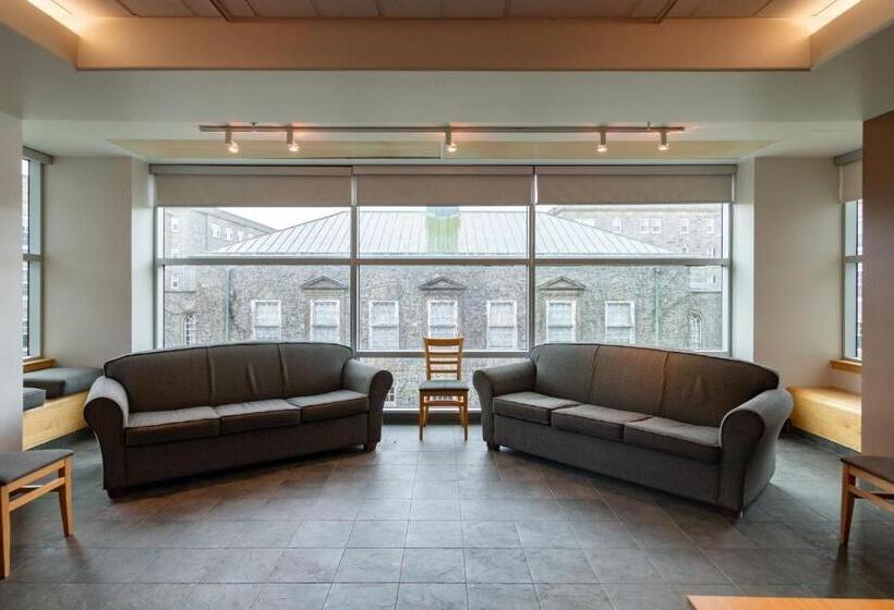 스탠다드 룸 공동 욕실, Dalhousie University Accommodations