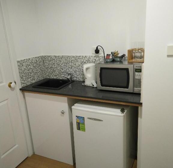 디럭스 트리플 룸, Busselton Ithaca Motel